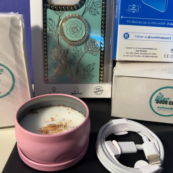 Floral Green Phone Case for iPhone 14 Pro - Picture 2 of 2